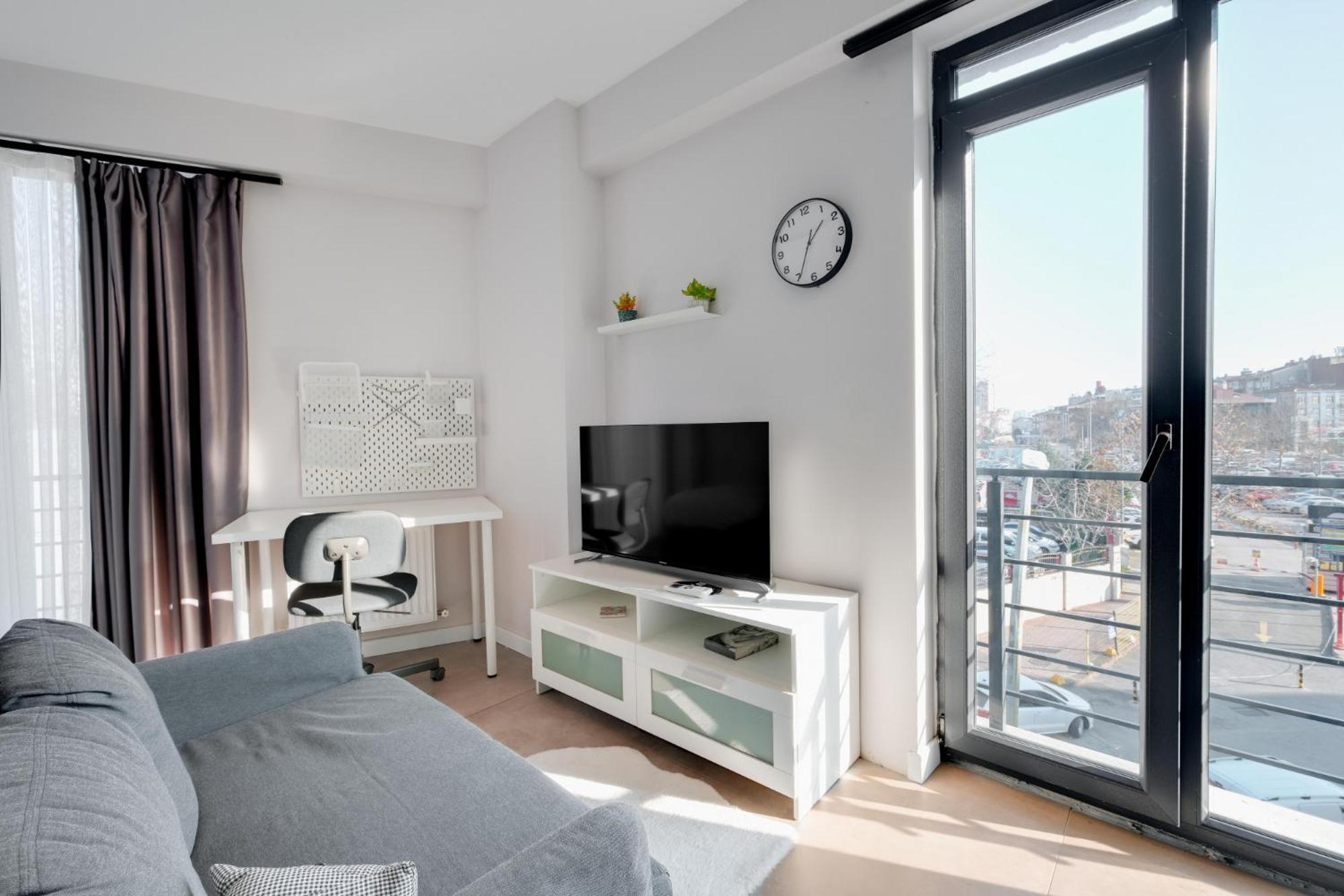 Apartment Central Flat Near Metrobus And Coast In Kadikoy Istanbul