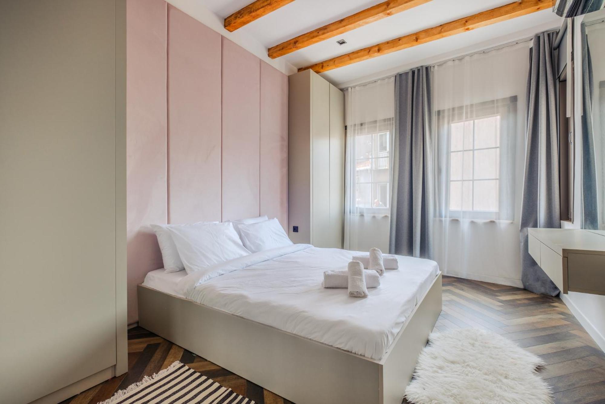 Spacious Modern Flat With Balcony 5 Min To Taksim * Istanbul
