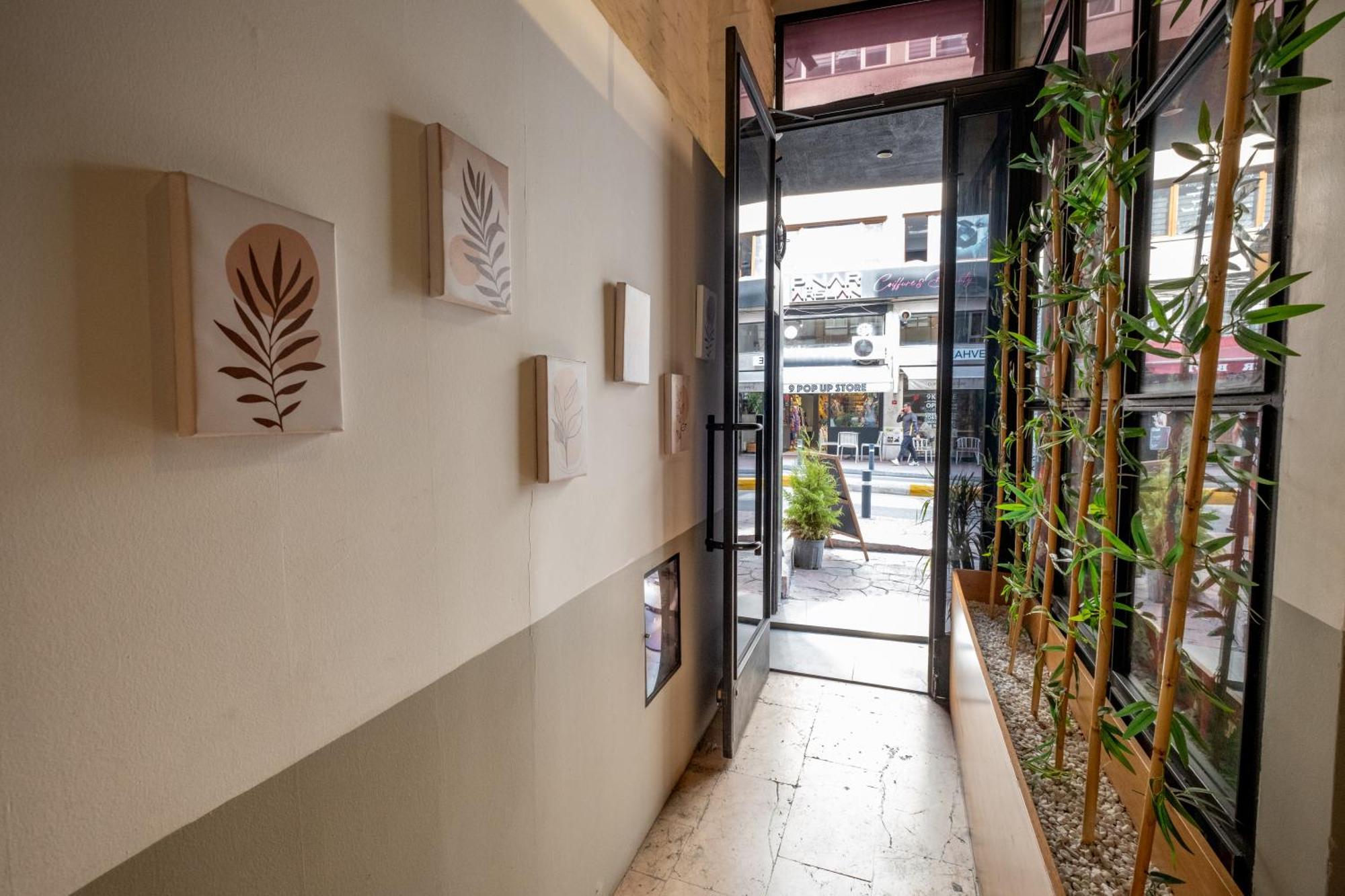 Pesa Aparthotel *
