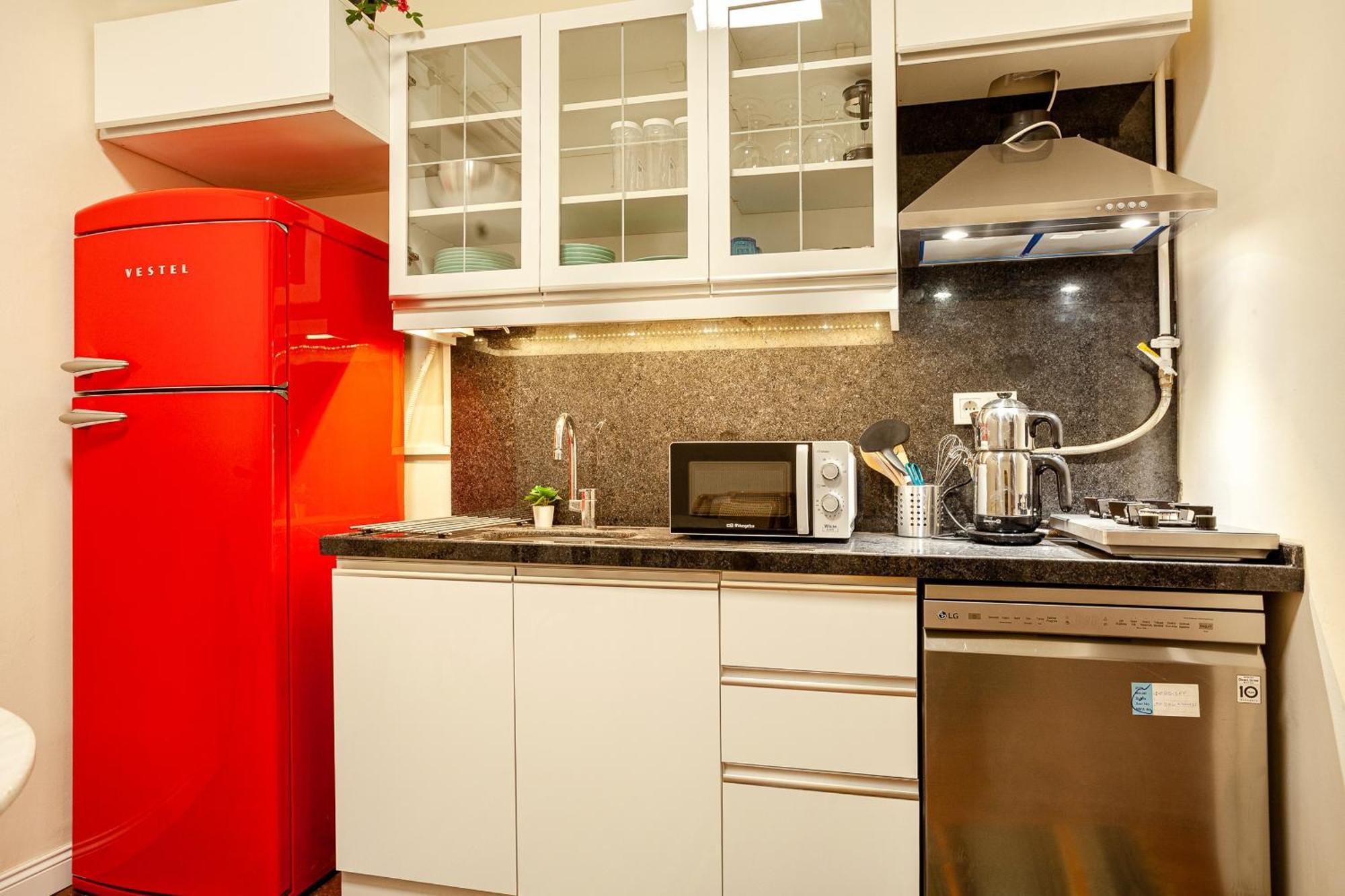 Stylish Flat Near Istiklal Street Daire *