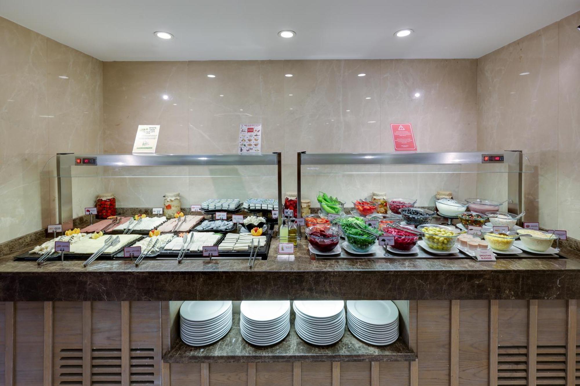 Ramada By Wyndham Old Hotel 4*