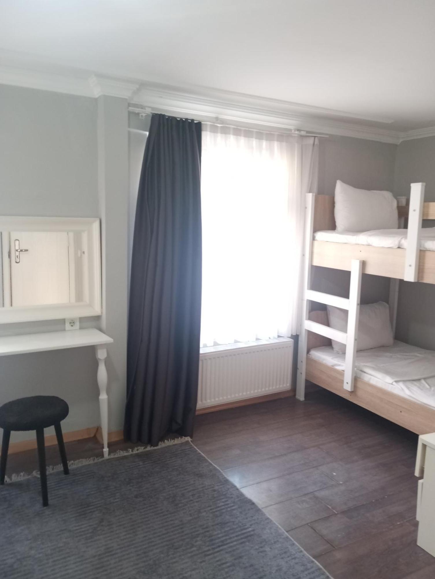 Hotel Rose Bouquets 3*