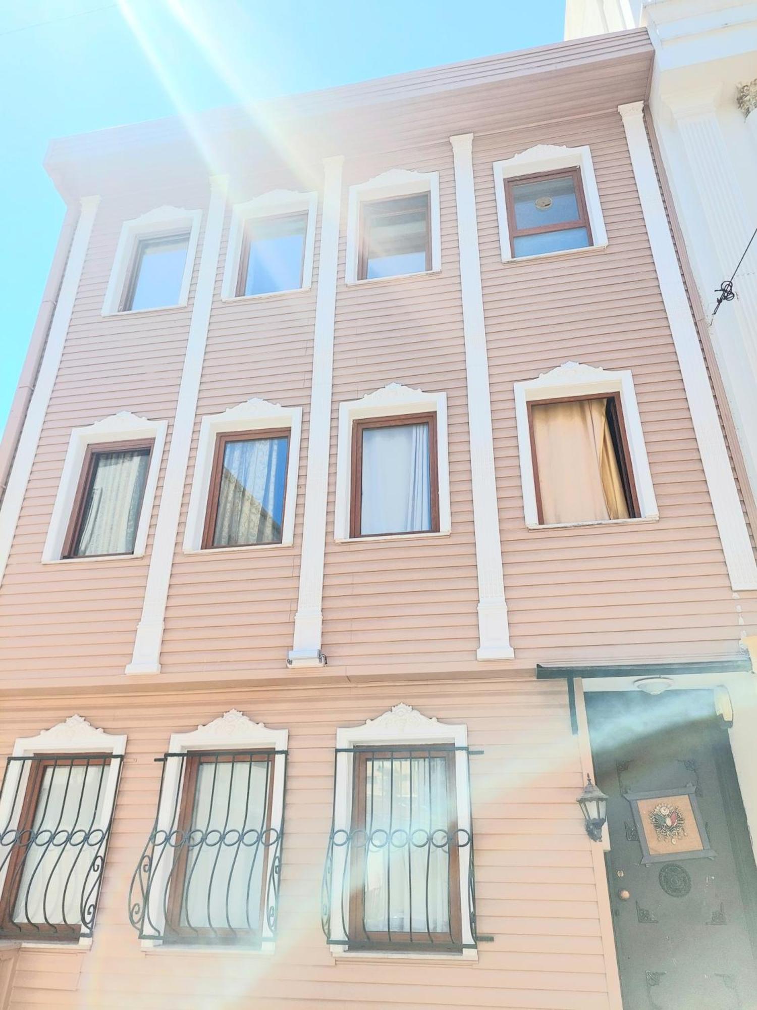 Ezgi Apart