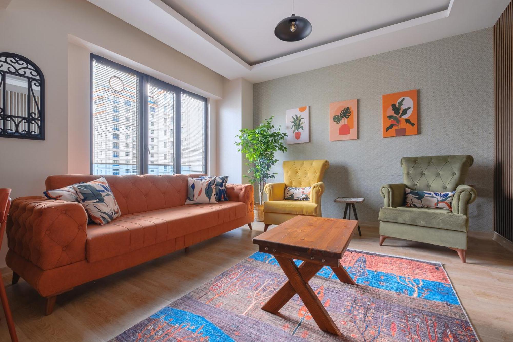 Colorful Flat Near Torium And Beylikduzu Metrobus Istanbul