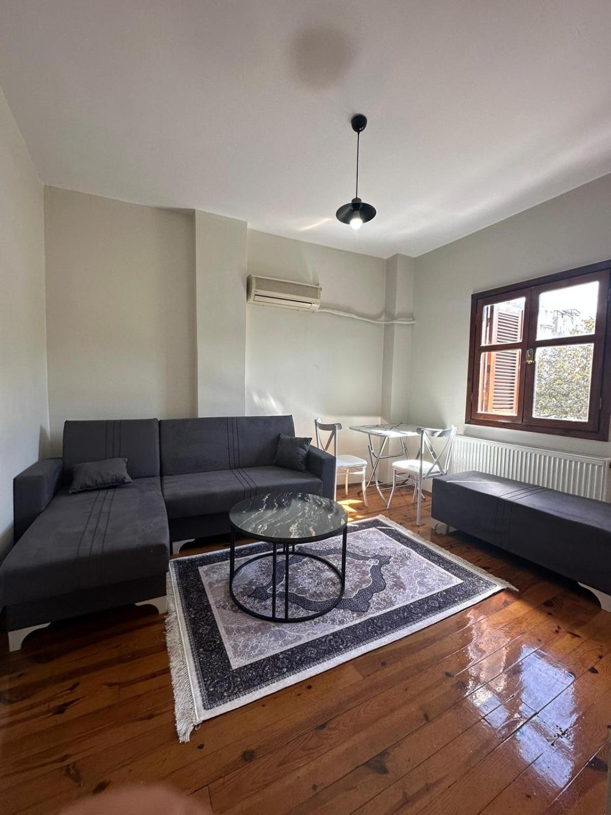 Taksim'de Istiklal Caddesine Cok Yakin Apartment *