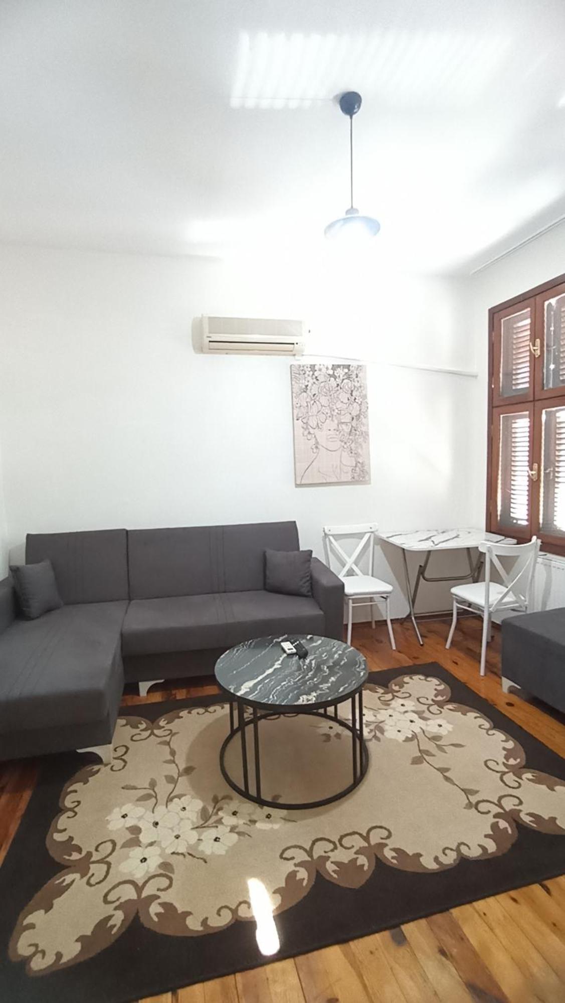 Apartment Taksim'de Istiklal Caddesine Cok Yakin
