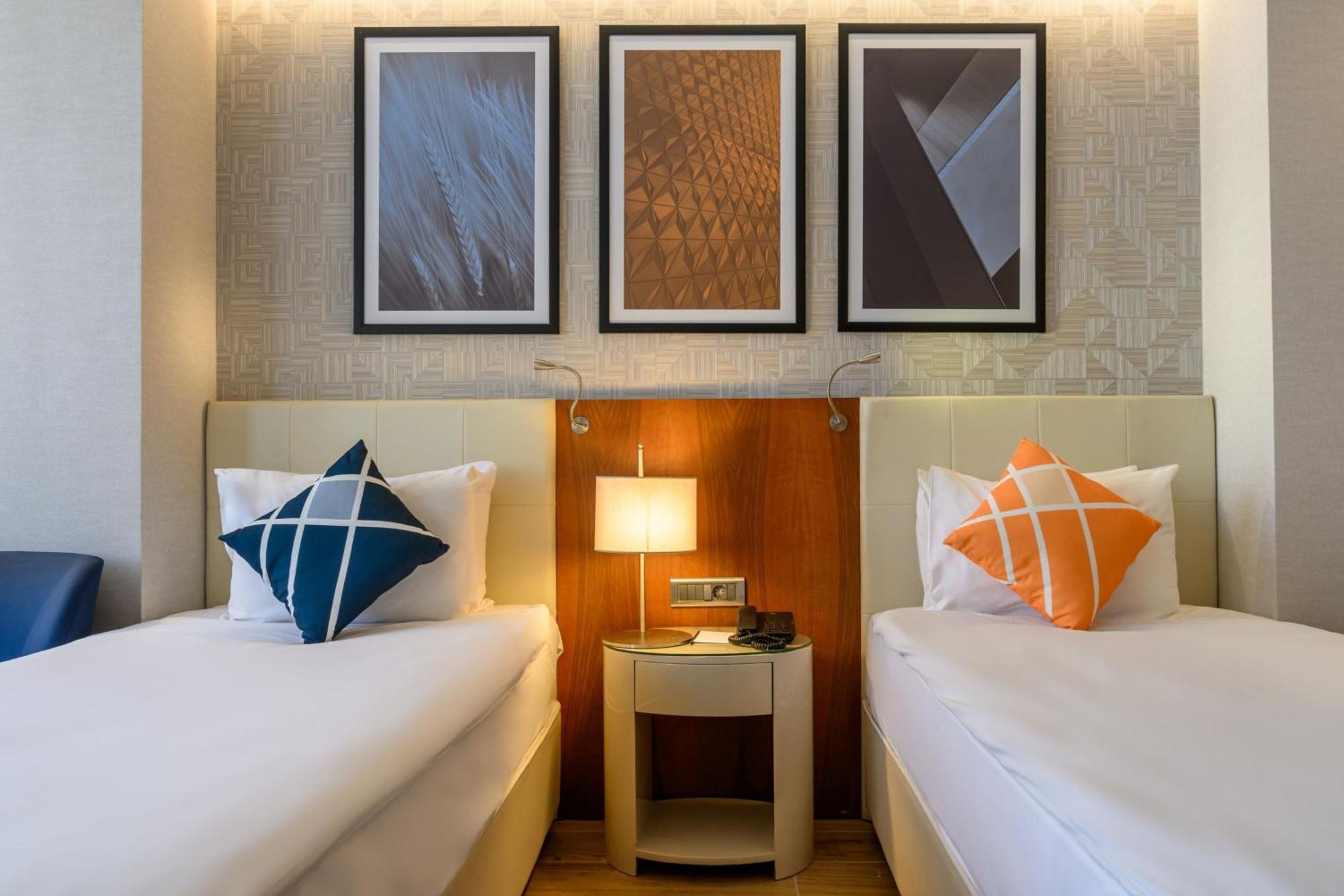 Hotel Four Points Flex By Sheraton Taksim Square 4*