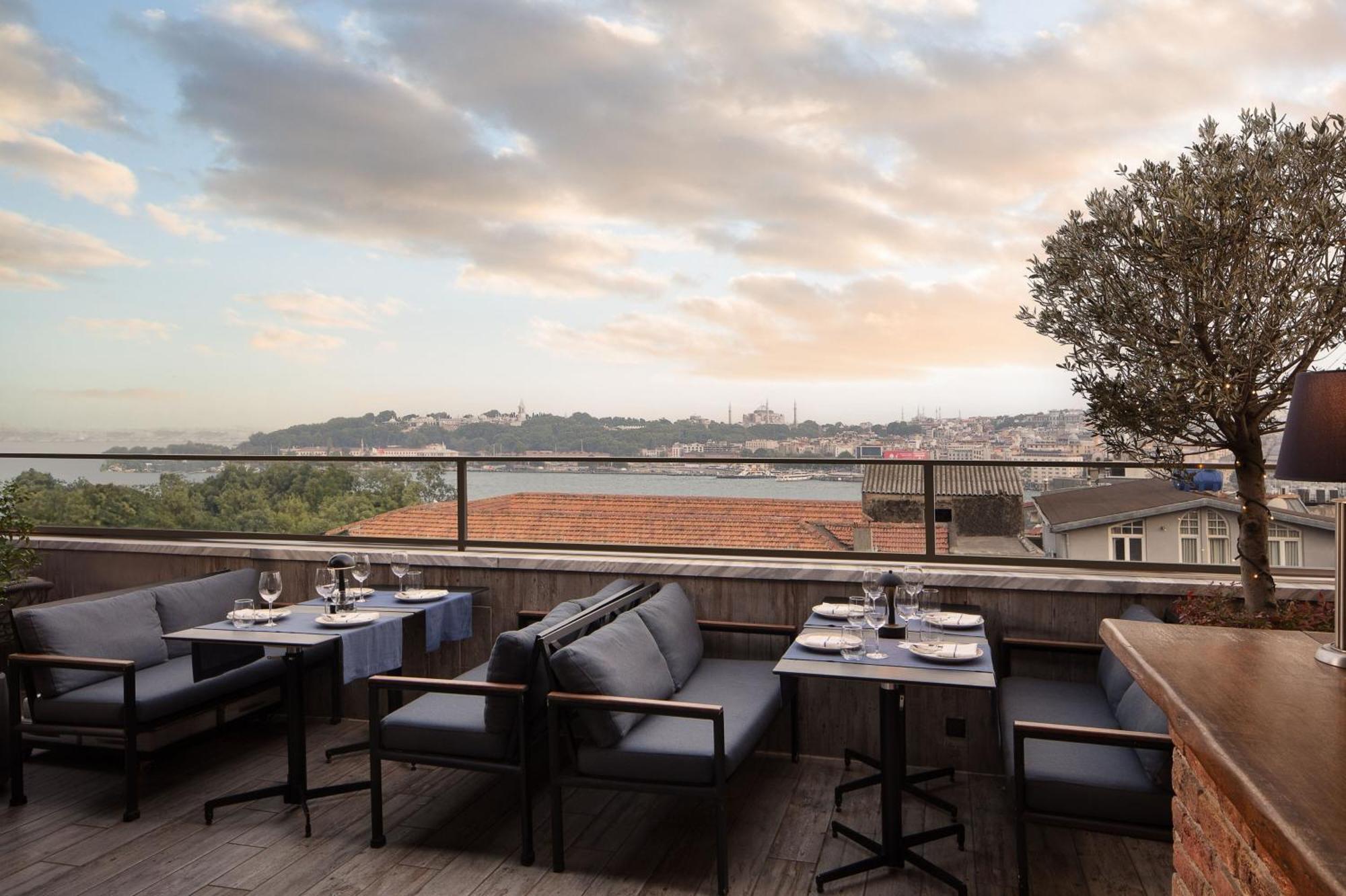 Decamondo Galata, A Tribute Portfolio 5*
