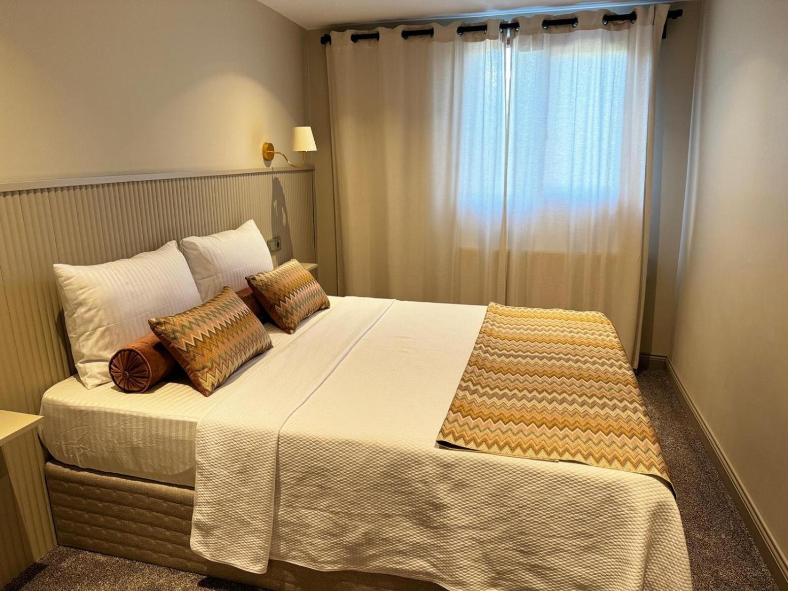Hotel Astro Suitess *