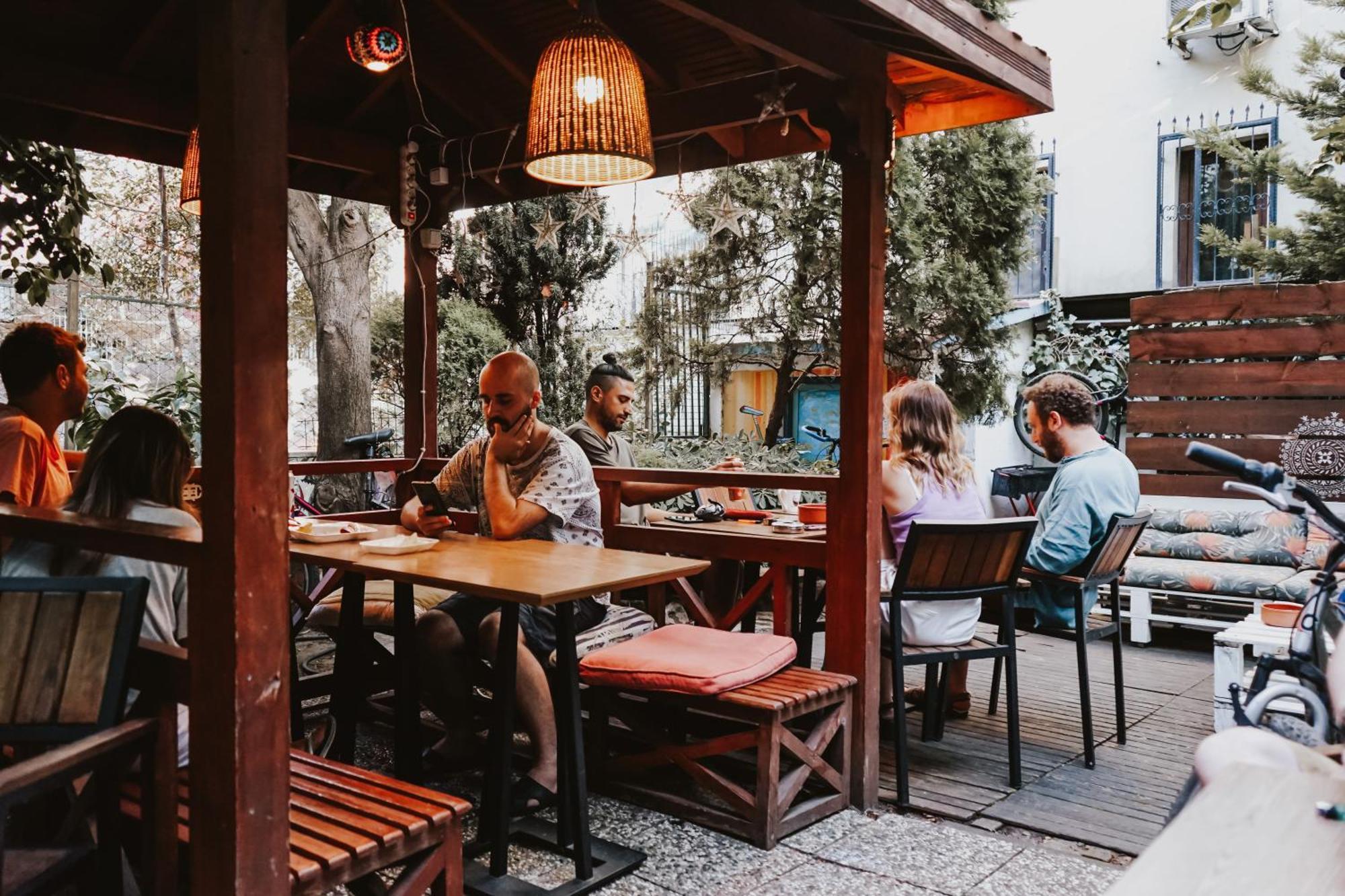 Hush Lounge Hostel *