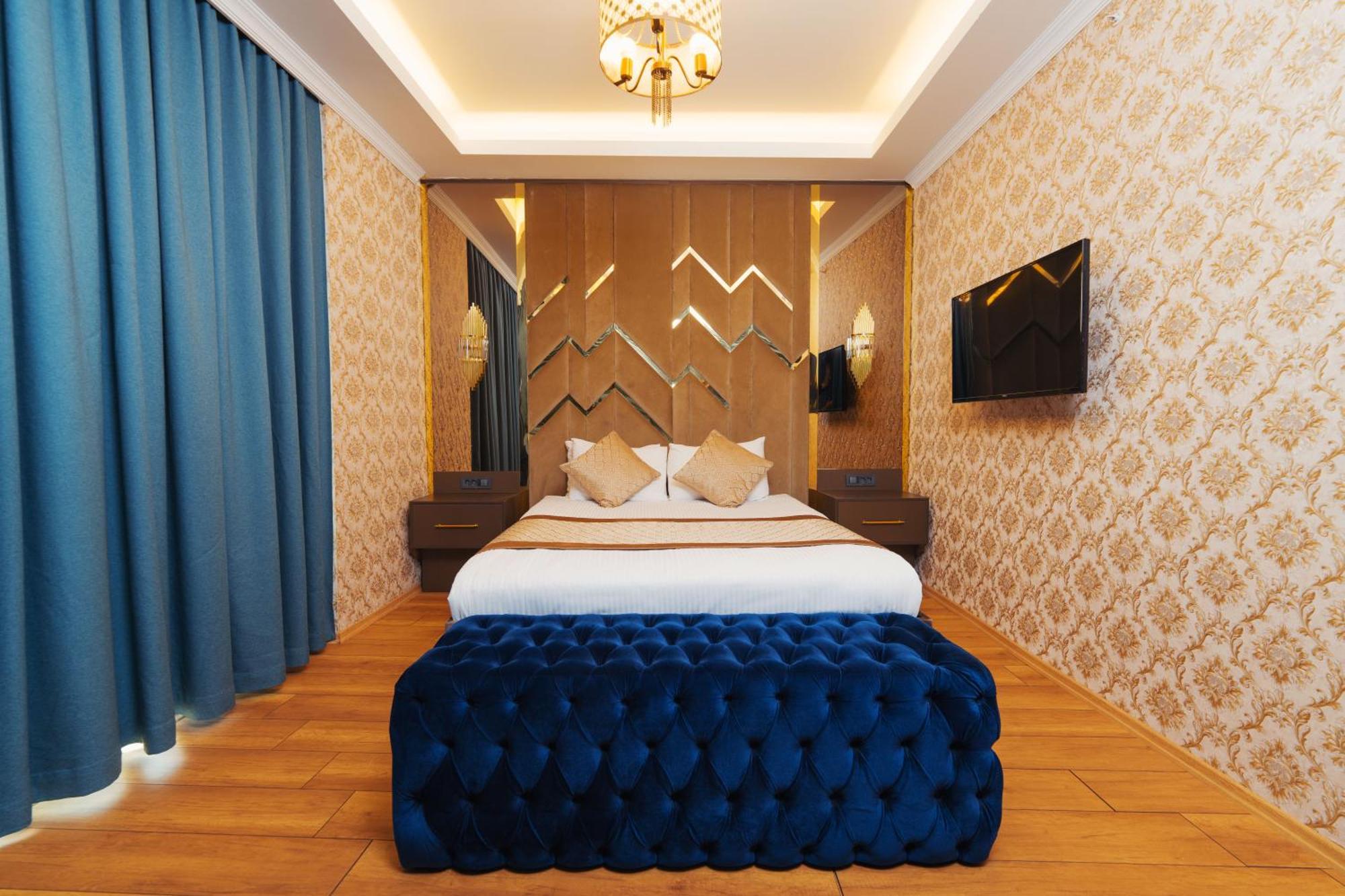 Hotel Trip Bosphorus Taksim 4*