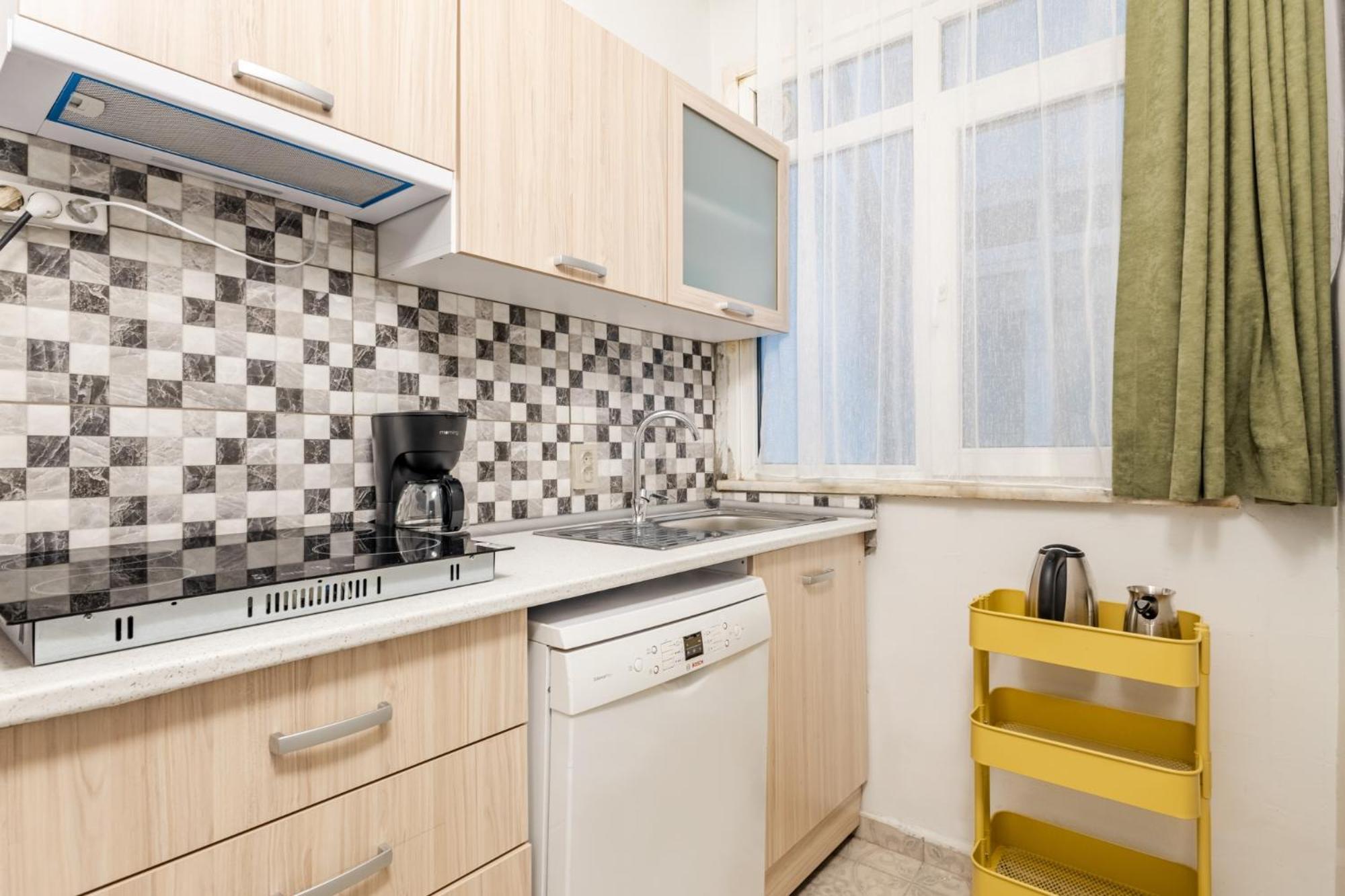 Chic And Roomy Flat Near Citys Nisantasi Mall Istanbul