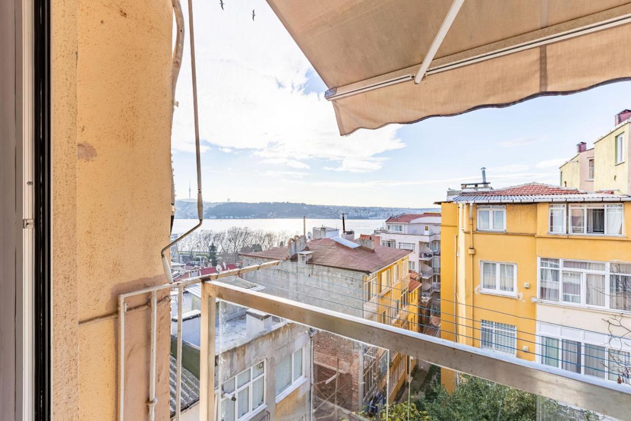 Stylish With Bosphorus View In Besiktas