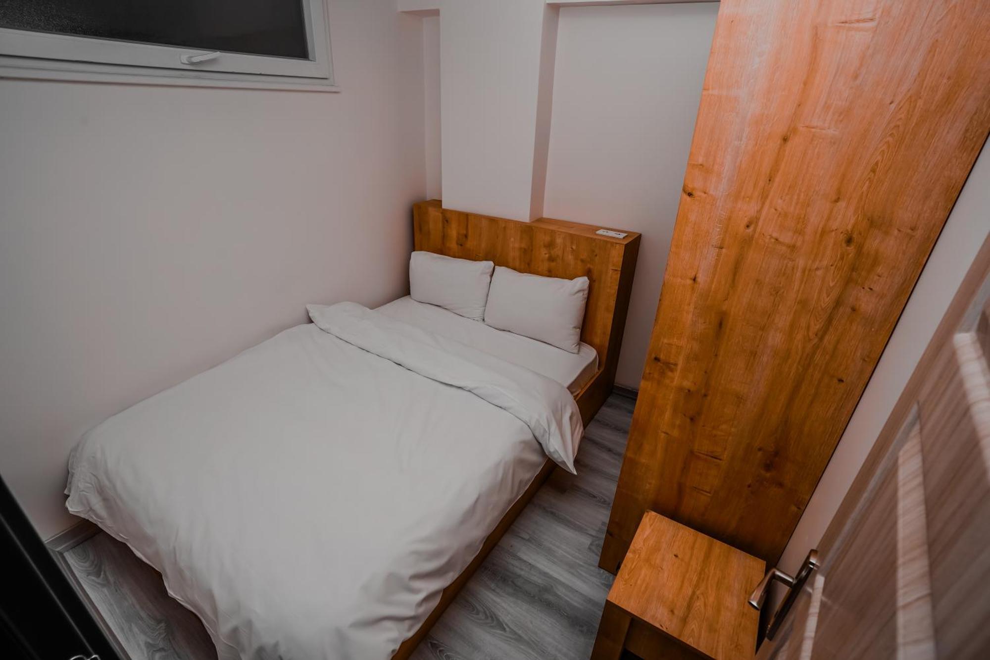 Neva Aparthotel *