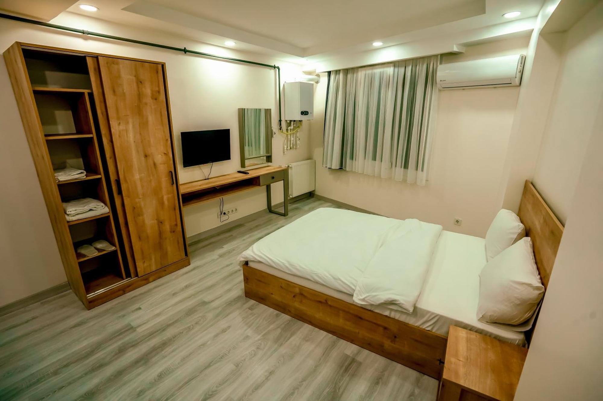 Neva Aparthotel *
