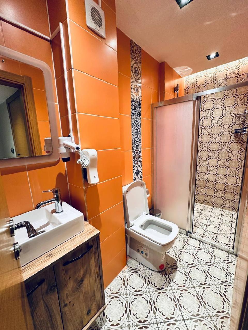 Hotel Taksim Rexxee Istiklal 3*