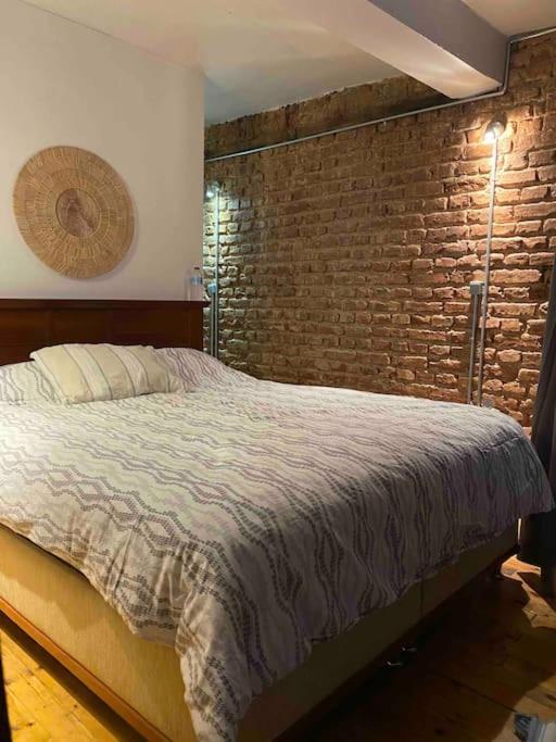 Cozy Flat Near Galata Tower And Metro Station Istanbul
