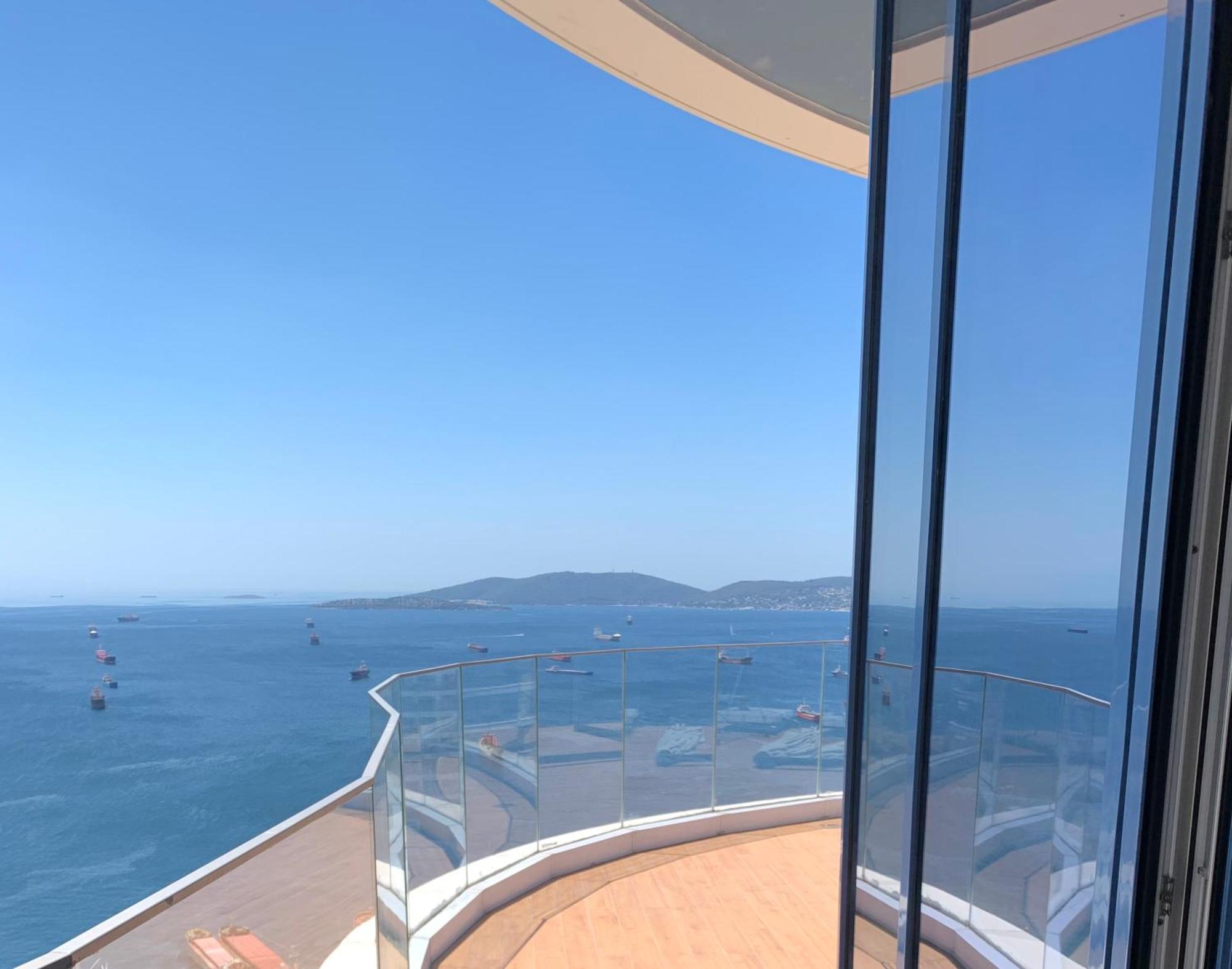 Luxury 2br Terrace&sea View + Shopping Mall Apartamento