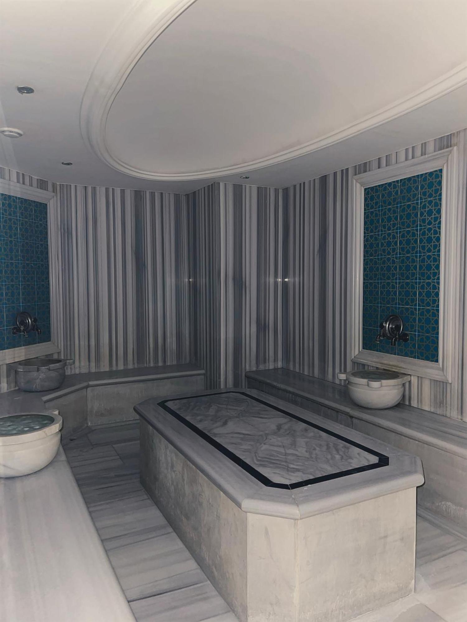Luxury 2br Terrace&sea View + Shopping Mall *