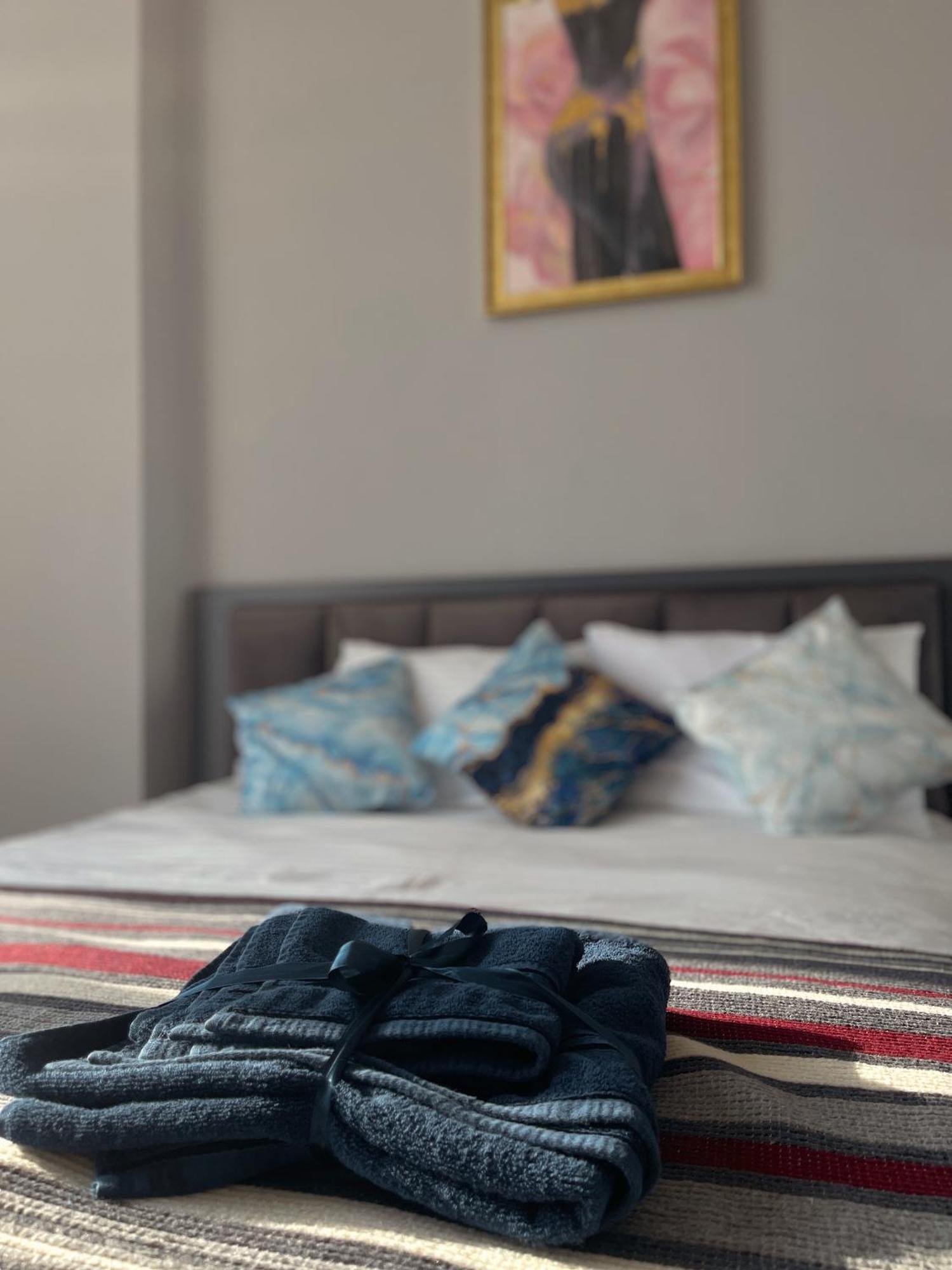 Daire Luxury 2br Terrace&sea View + Shopping Mall *