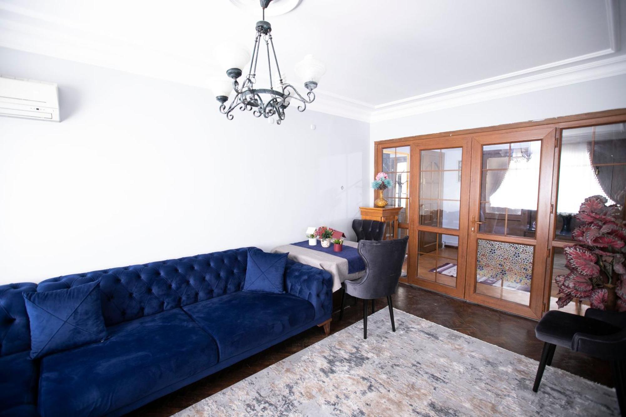 Apartment 3 Diffrent Family At Center Walking 5 Minutes Istanbul