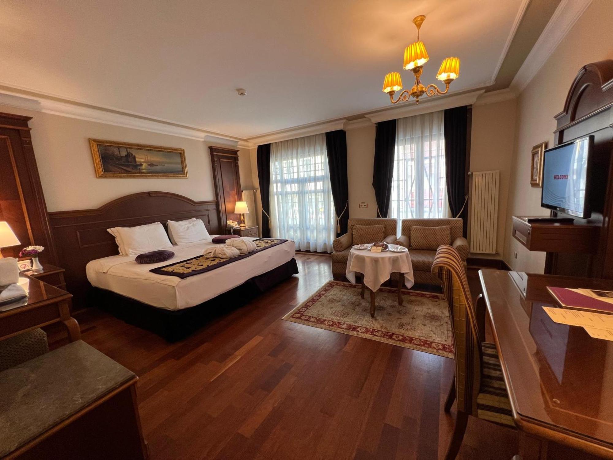 Hotel Glk Premier Regency & 3*