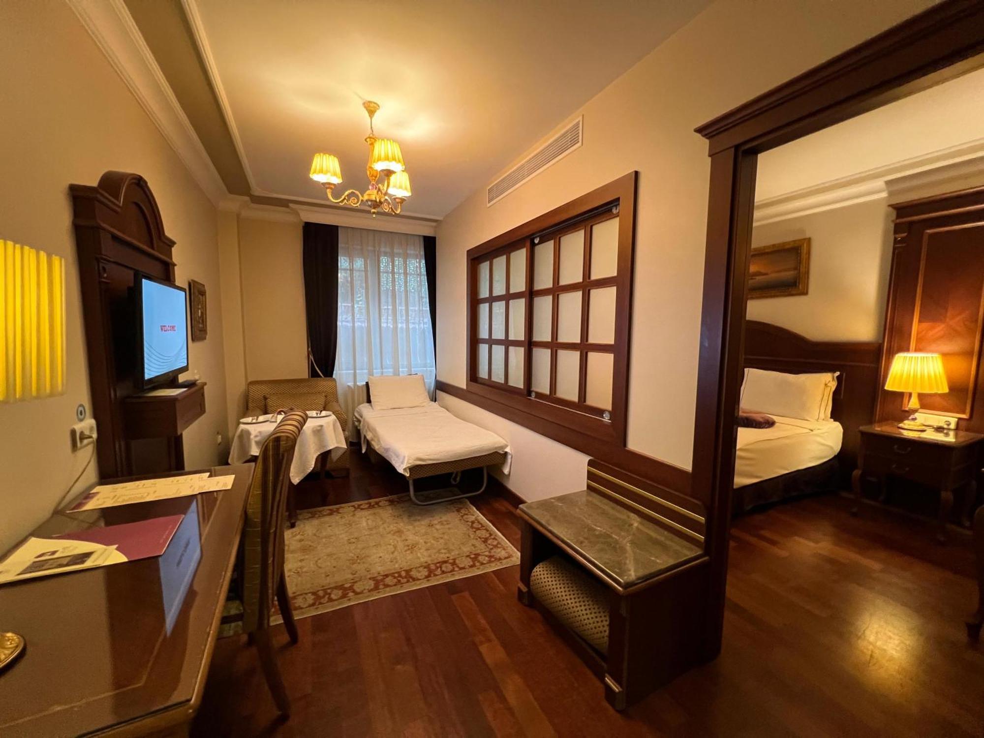 Hotel Glk Premier Regency & 3*
