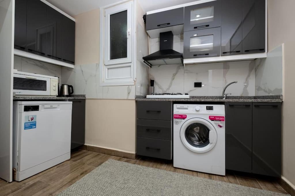 3-bedroom Near Taksim Square With Spacious Living Istanbul