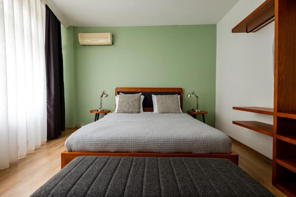 3-bedroom Near Taksim Square With Spacious Living Istanbul