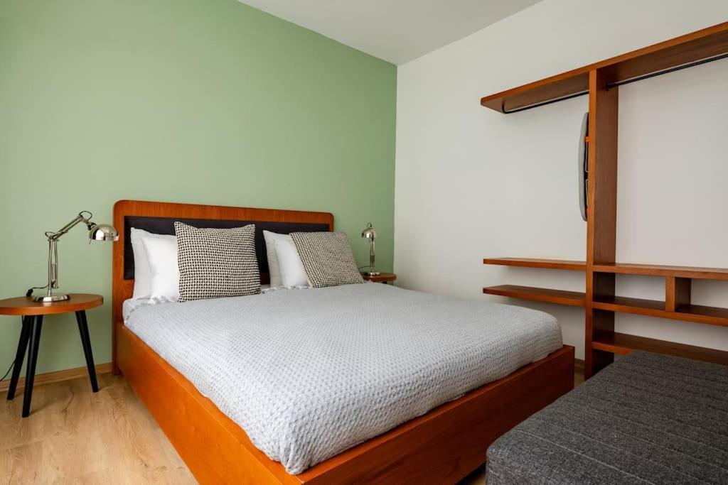 Apartment 3-bedroom Near Taksim Square With Spacious Living