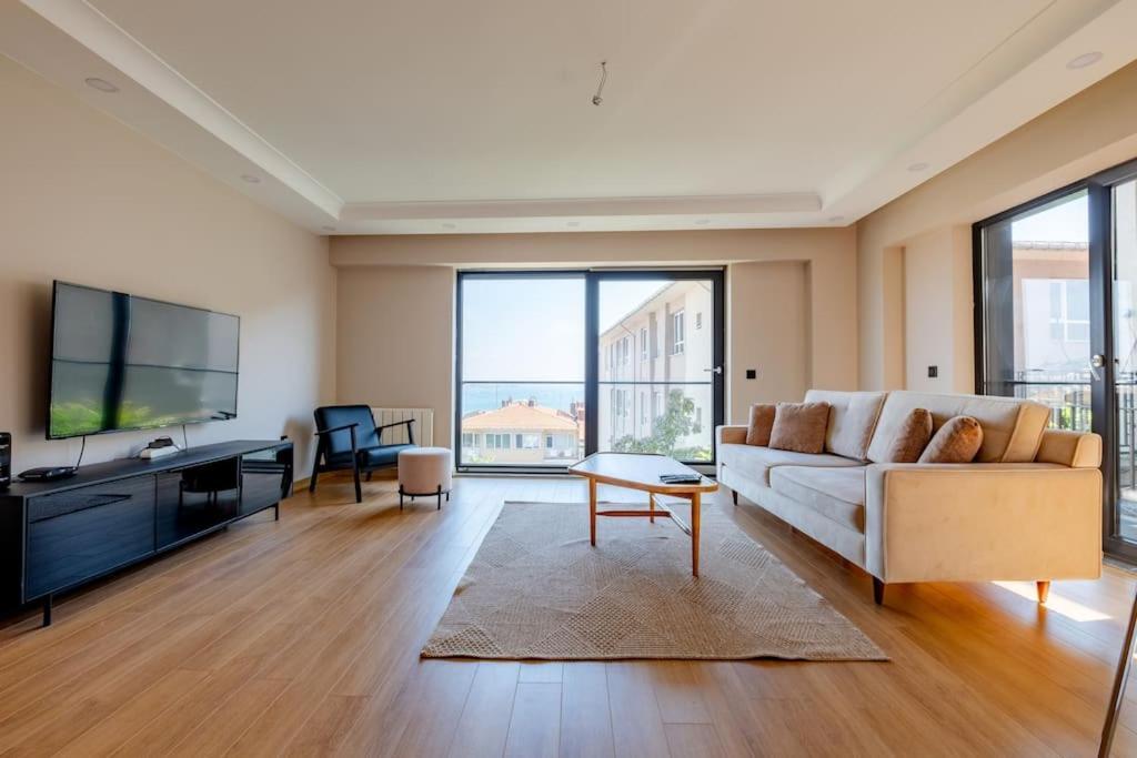 Bosphorus View With 2 Bedrooms