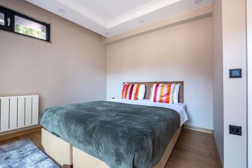 Bosphorus View With 2 Bedrooms *