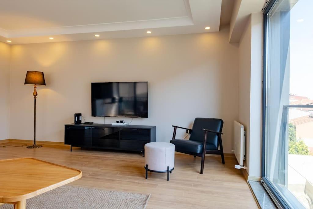 Bosphorus View With 2 Bedrooms *
