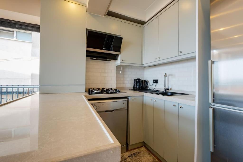 Bosphorus View With 2 Bedrooms Apartment