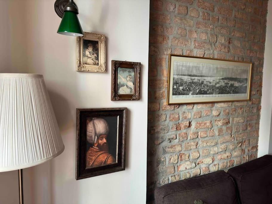 2br, 2ba, 2nd Floor Of Historical Building, Galata Istanbul
