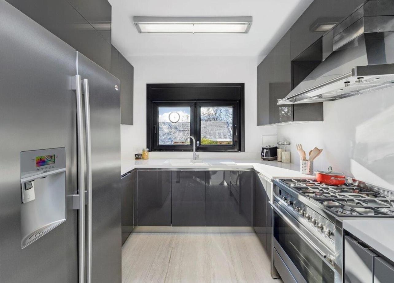 Luxury Modern Oasis W Private Garden! #25 *