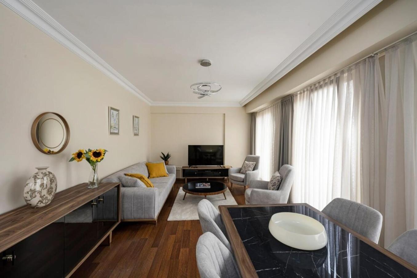 Lovely Bright Modern 1bed1bath! #159 *