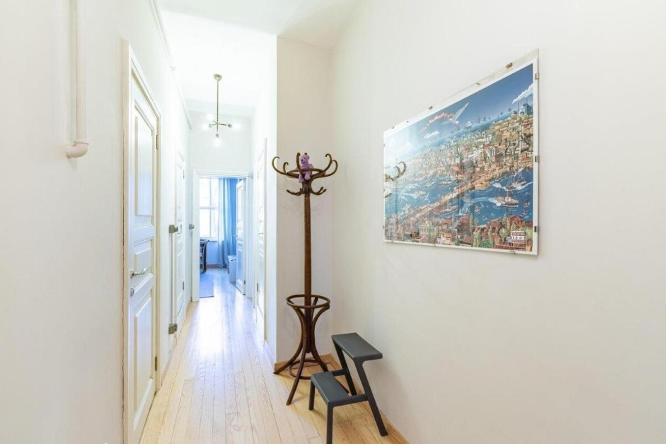 Warm Cozy Charming 2bd2bath Galatatower Gem! #256 Apartment *