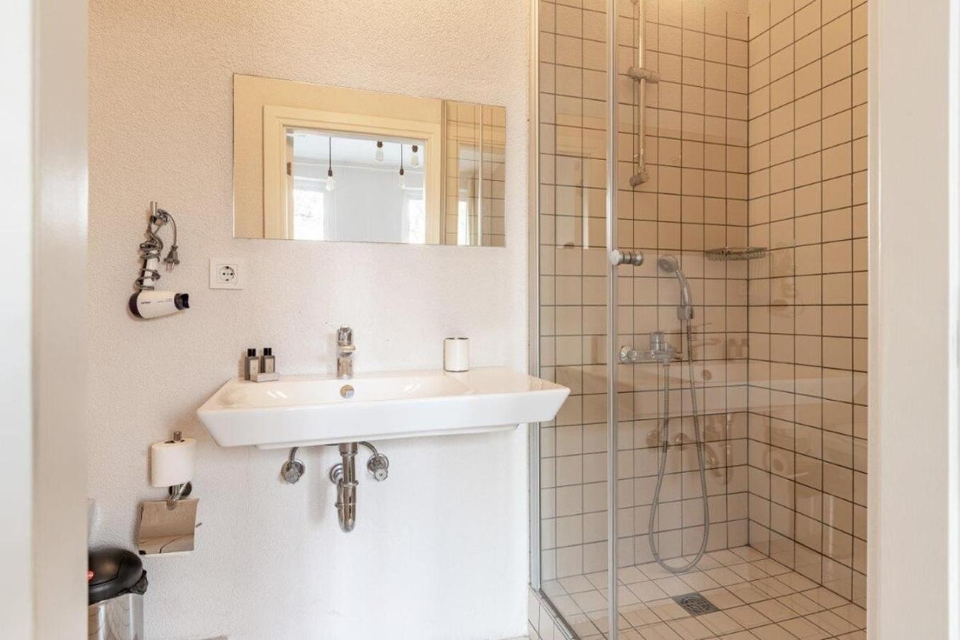 Warm Cozy Charming 2bd2bath Galatatower Gem! #256 * Istanbul