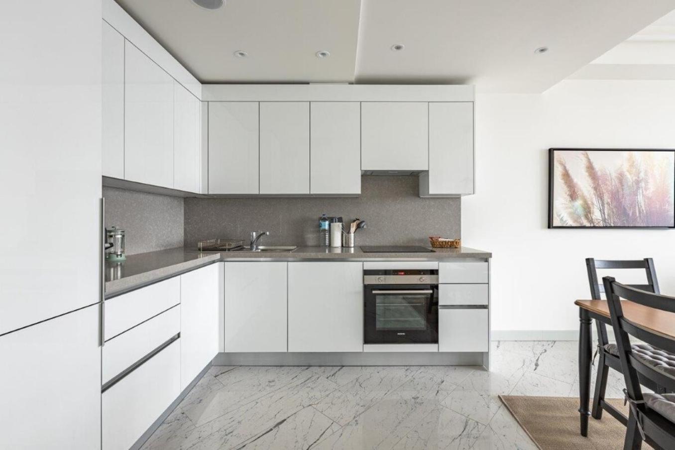 Gorgeous Modern 1bd Views W Poolgym! #255 Apartment