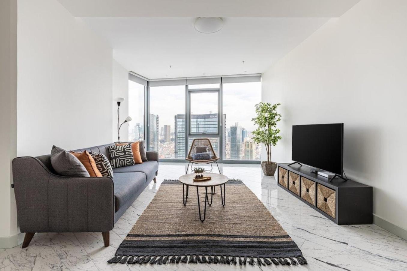 Gorgeous Modern 1bd Views W Poolgym! #255 Apartment *