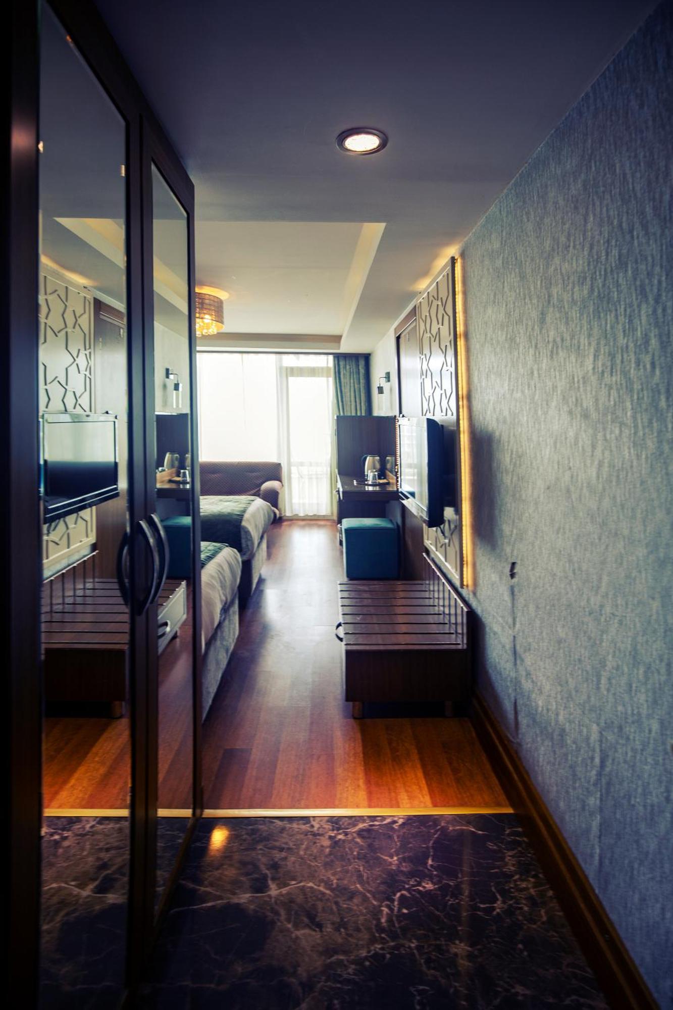 Hotel Grand Star Premium 4*