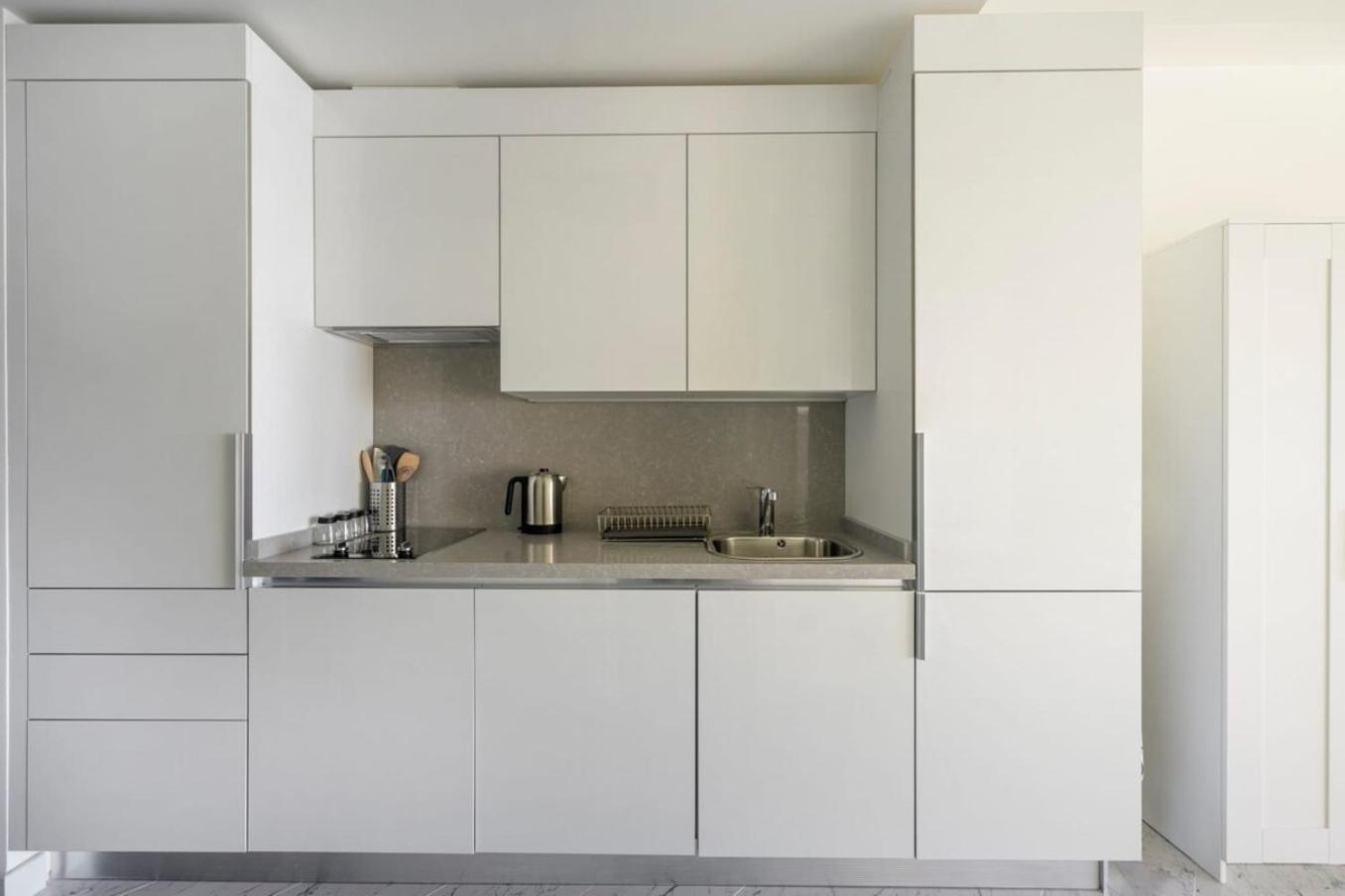 Cozy Bright W Parking, Poolviews! #237 * Istanbul