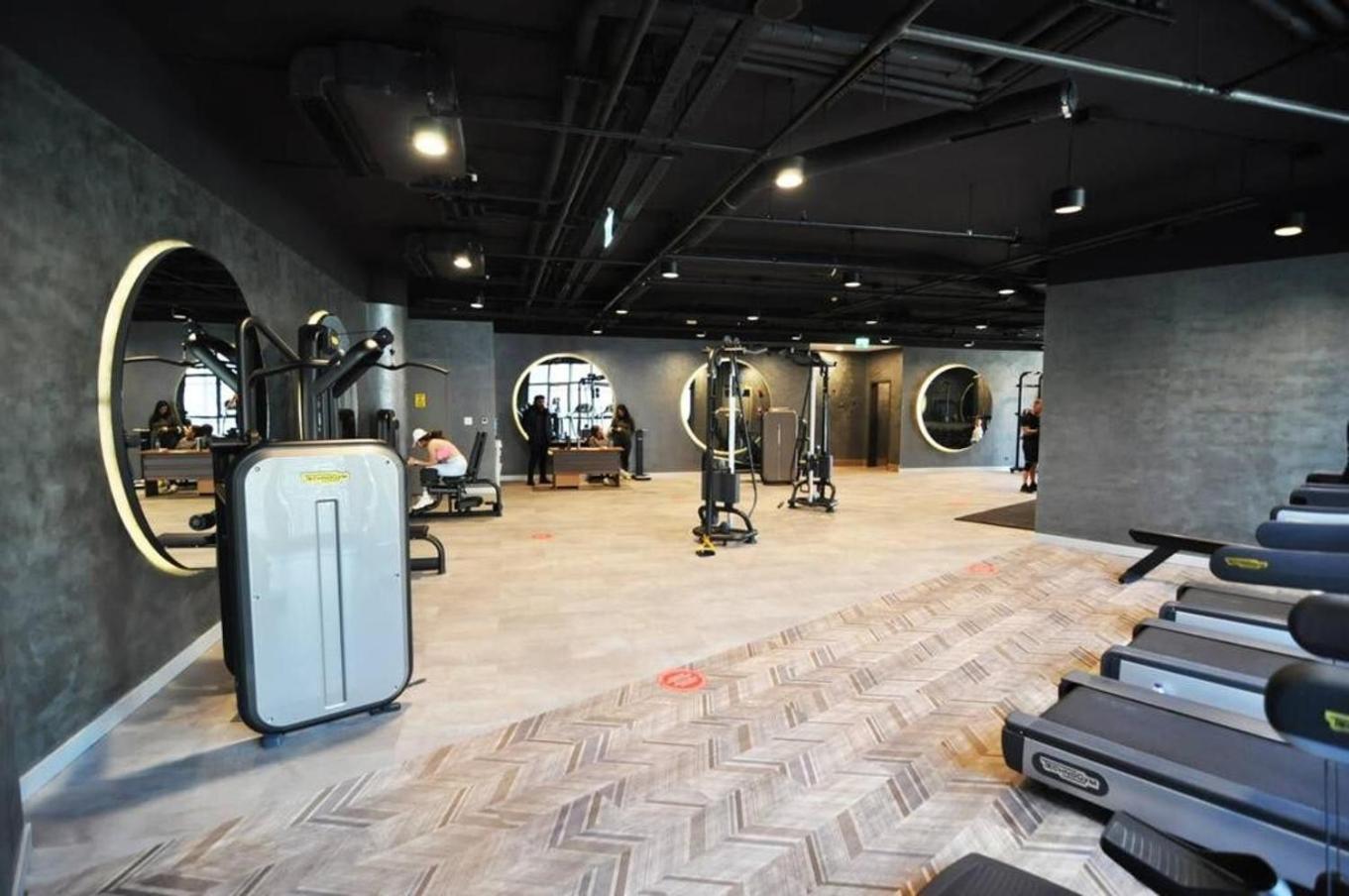 Beautiful Modern 1bd Views W Poolgym! #223 Ferienhaus Istanbul