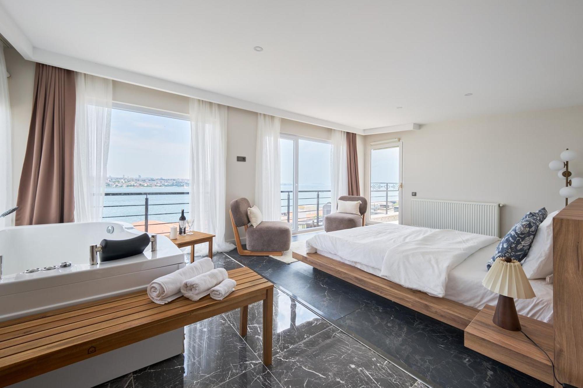 Modern Duplex Bosphorus View With Teracce *