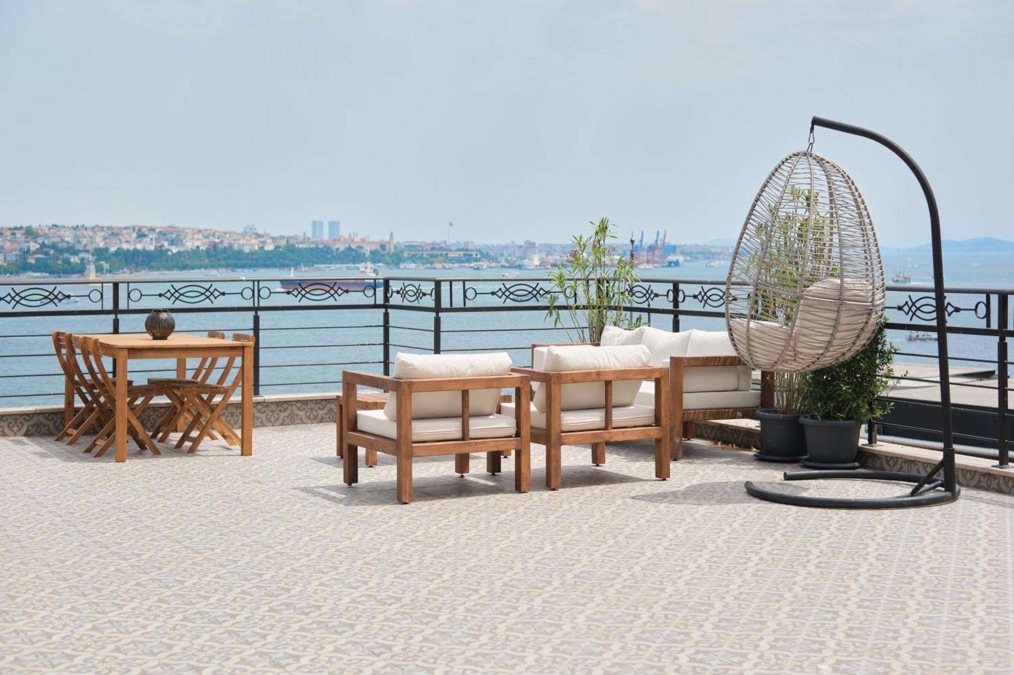 Modern Duplex Bosphorus View With Teracce