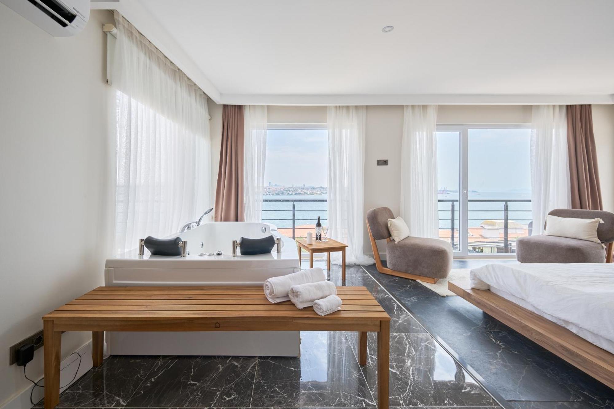 Modern Duplex Bosphorus View With Teracce Apartment