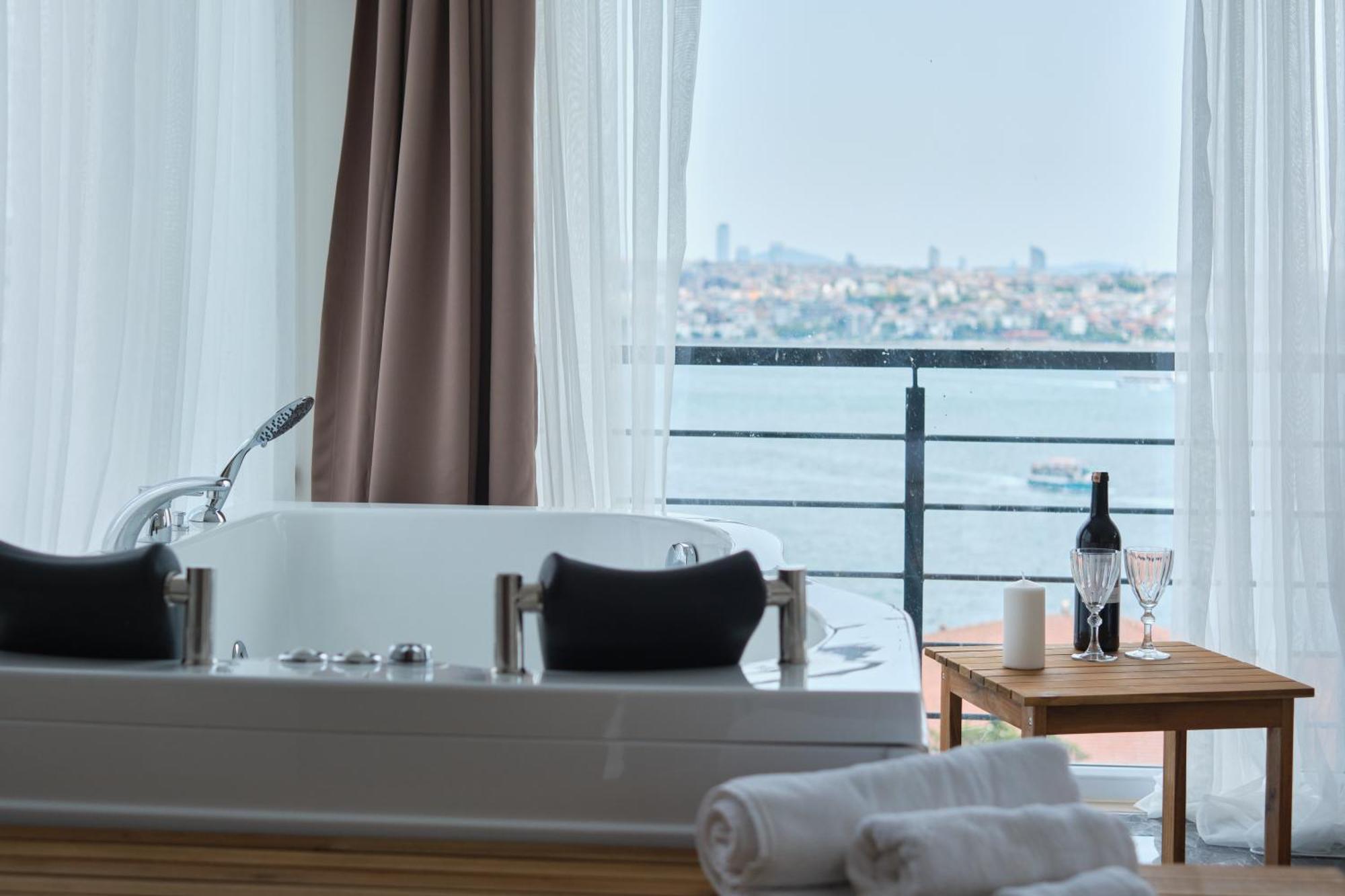 Modern Duplex Bosphorus View With Teracce Istanbul