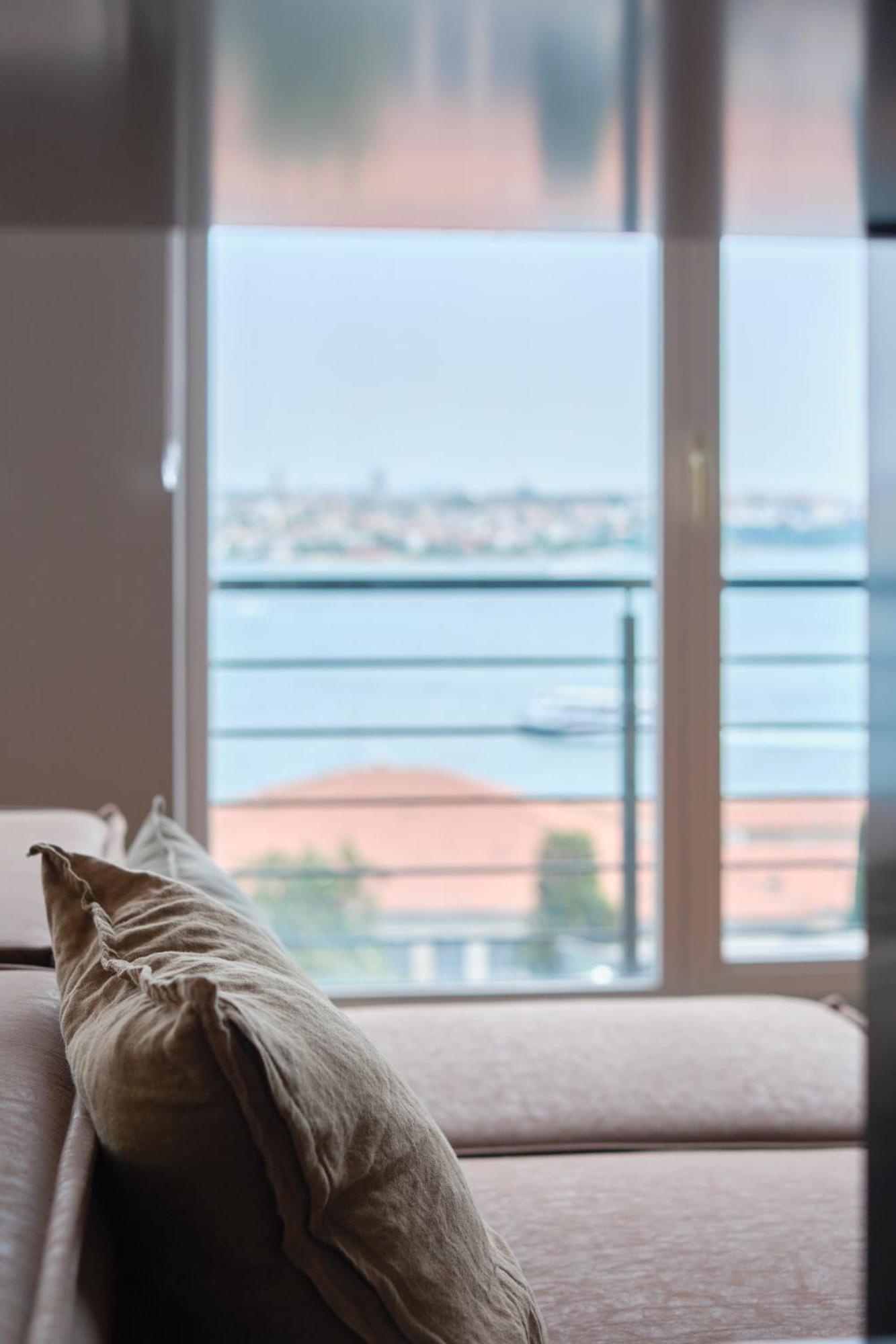 Apartment Modern Duplex Bosphorus View With Teracce