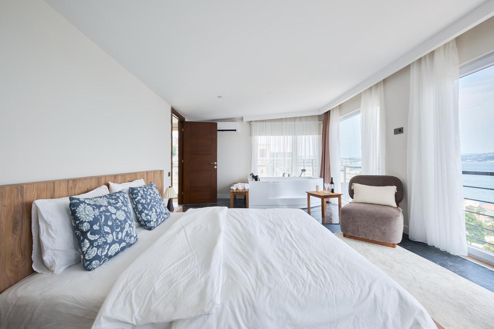 Modern Duplex Bosphorus View With Teracce *